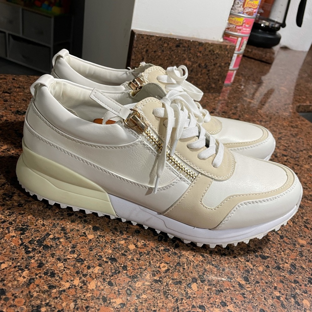 SNKR sneakers